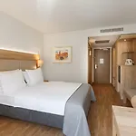 Centre By Ihg Hotel