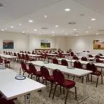 Centre By Ihg Hotel 4*