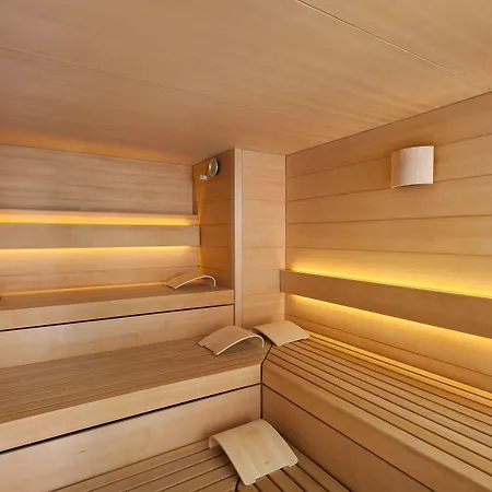 Centre By Ihg Hotel