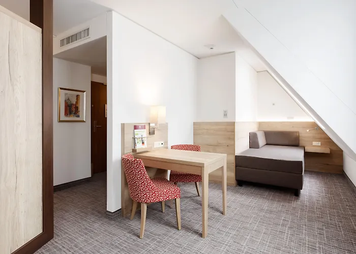Hotel Centre By Ihg 4*
