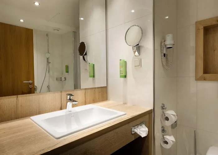 Centre By Ihg Hotel