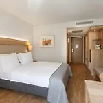 Centre, An Ihg