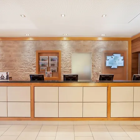 Hotel Centre By Ihg 4*