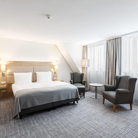 Centre By Ihg Hotel 4*