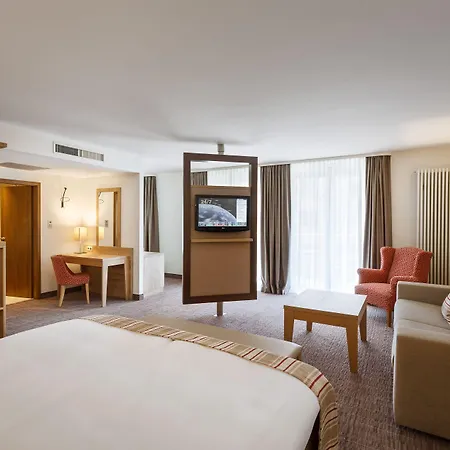 Hotel Centre By Ihg 4*