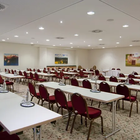 Centre By Ihg Hotel 4*