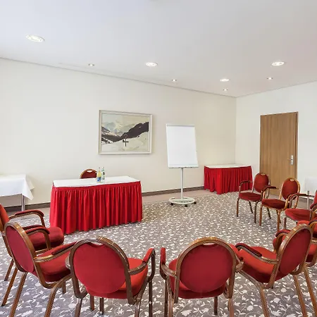 Centre By Ihg Hotel 4*