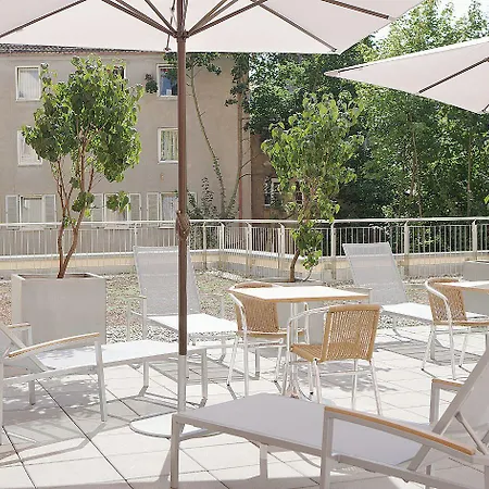 Hotel Centre By Ihg 4*